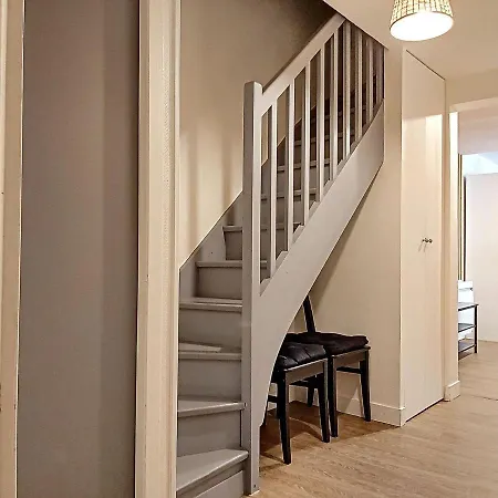 Duplex Au Centre, Aux Pieds, Renove Et Spacieux - Fr-1-518-95